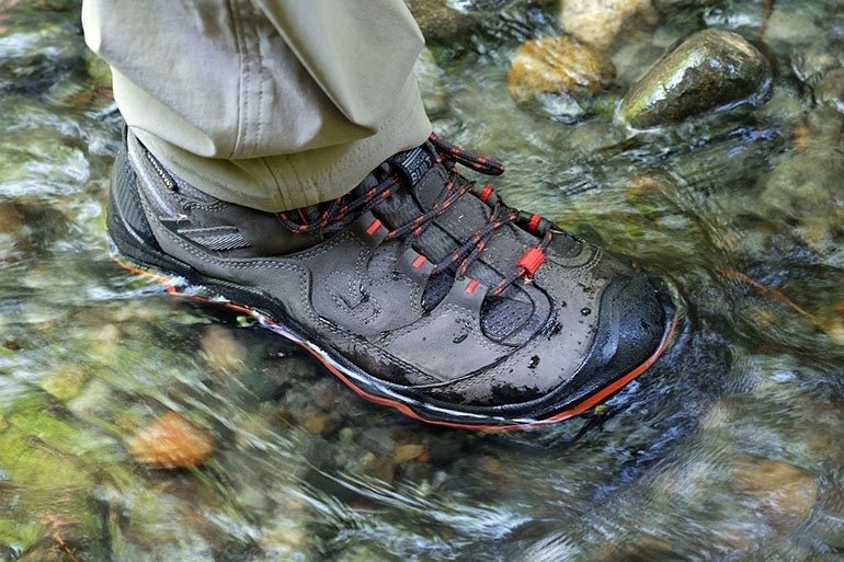 Waterproofing and waterproof membrane of your mountain shoes